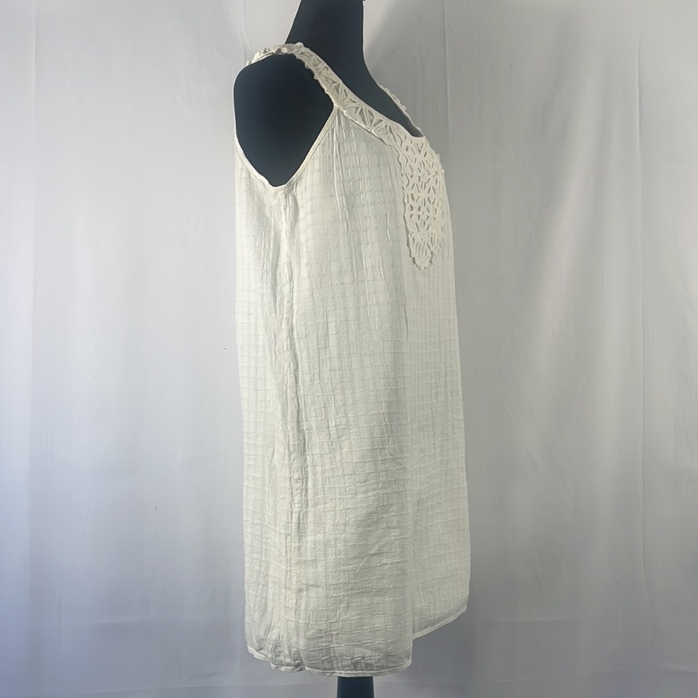 Max Studio sleeveless white dress, Medium,Embroidered Lace Design - Picture 2 of 10